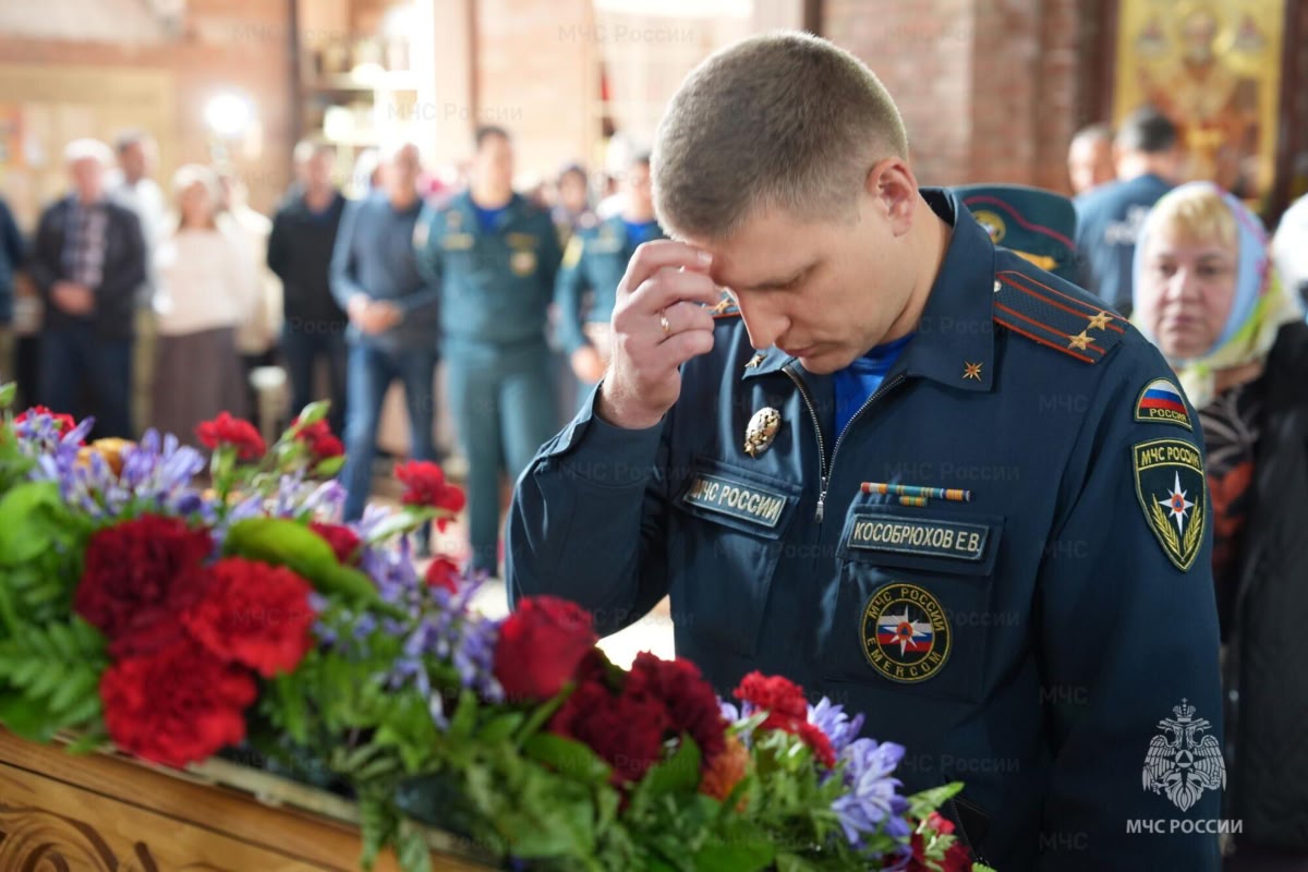 МОО ВДПО: Руководство и сотрудники Главного управления МЧС России по Московской области приняли участие в божественной литургии в честь иконы Божией Матери «Неопалимая Купина»