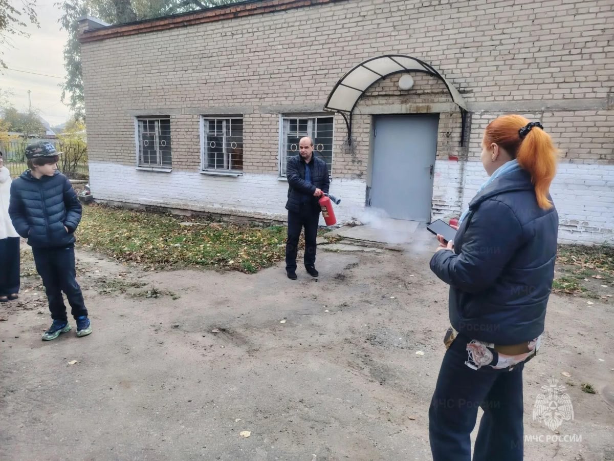 МОО ВДПО: В Серпухове студентам показали, какой путь прошла пожарная охрана – от обоза с насосом до надзорной деятельности