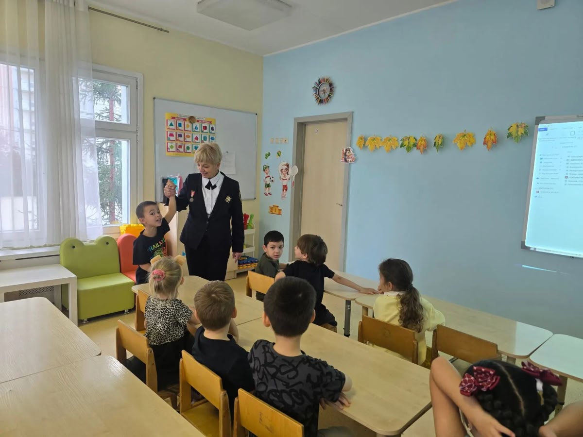 МОО ВДПО: К дошколятам из МОУ СОШ № 27 пришла в гости инструктор ВДПО